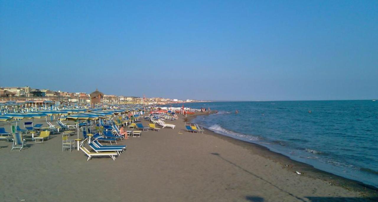 AzzurRomare Flat apartment Lido di Ostia Exterior foto